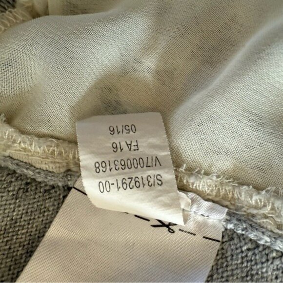 Banana Republic Factory Women's Medium Gray V Neck Sweater Lace Back Mixed Media - Picture 16 of 16